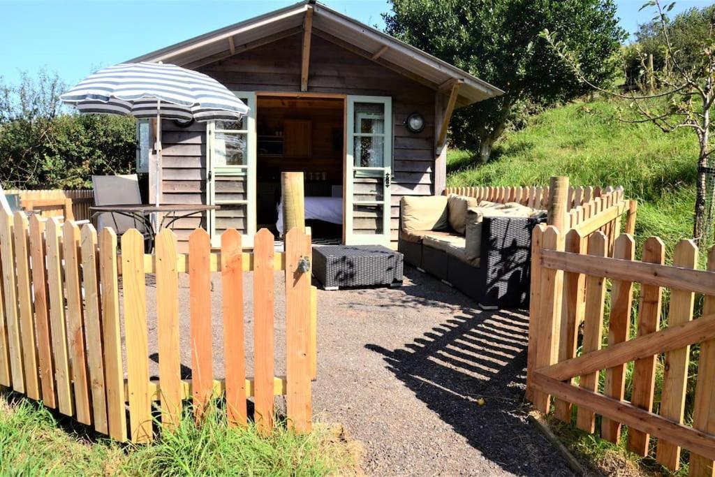 Woolcombe Cabin East Allington Exterior photo